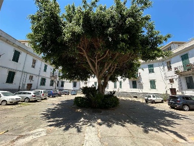 Foto Appartamento a Reggio di Calabria di 120 m² con 4 locali in vendita