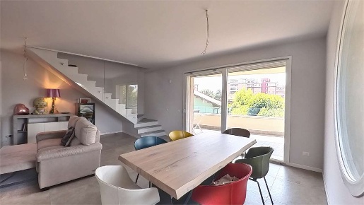 Foto Appartamento in Via S. Giovanni di Dio 6, Pogliano Milanese di 160 m²