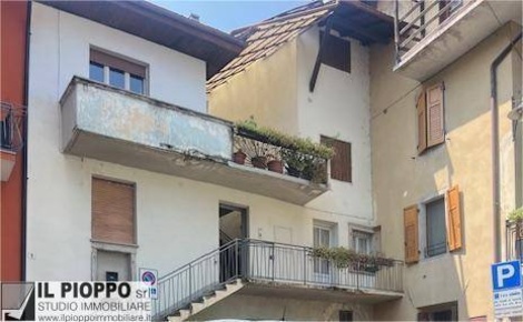 Foto Casa indipendente in via Guglielmo Marconi, Aldeno di 400 m²