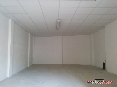 Foto Box a Colle di Val d'Elsa di 20 m² con 1 locali in vendita