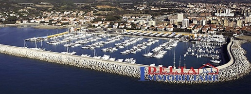 Foto Box a Rosignano Marittimo di 24 m² in vendita