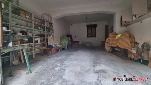 Foto Box a Poggibonsi Centro di 52 m² in vendita