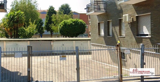 Foto Box in Via dello Stadio, Magenta Centro di 12 m² in vendita