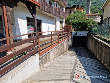 Foto Box in Via A. Gelpi, Edolo Centro di 69 m² in vendita