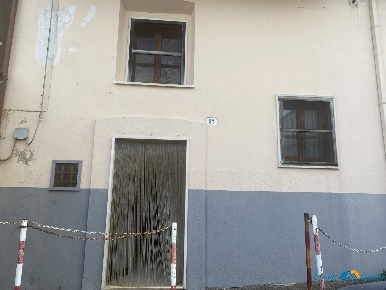 Foto Box in Via Manzoni, Pomarico di 74 m² in vendita