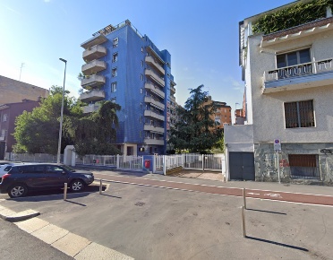 Foto Box in Via Vespri Siciliani, Milano in vendita