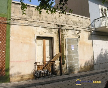Foto Box in via Cirinnà, Pachino Centro di 84 m² in vendita