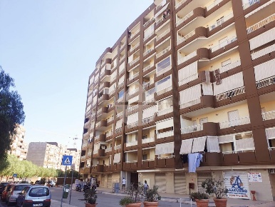 Foto Box in Via Silvestri, Bari di 14 m² con 1 locali in vendita