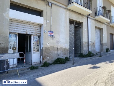 Foto Box in Via Salita San Rocco, Lanciano Centro di 18 m² con 1 locali