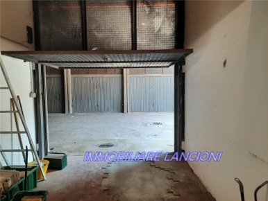 Foto Garage in RESPIGHI, Scandicci Casellina di 15 m² con 1 locali