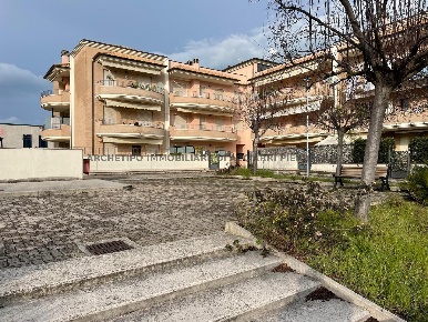 Foto Box a Cupra Marittima di 20 m² con 1 locali in vendita