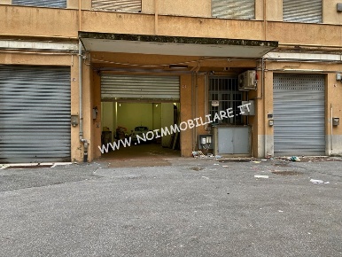 Foto Box in Via La Spezia, Genova in vendita