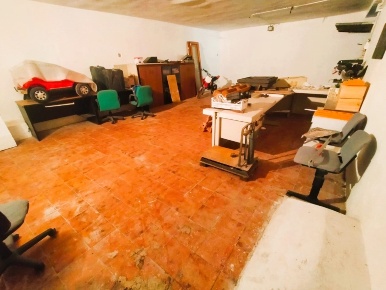 Foto Box in Via Palmiro Togliatti, Tolfa in vendita