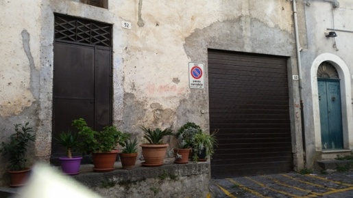 Foto Box in Via R. Imbriani n° 52, Bronte di 55 m² con 2 locali in vendita