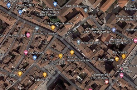 Foto Box a Mantova di 40 m² con 1 locali in vendita