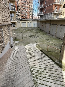 Foto Box in CORSO RE UMBERTO, Torino in vendita