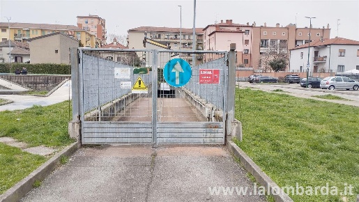 Foto Box in Via Argentina, Paderno Dugnano Villaggio Ambrosiano, Battiloca