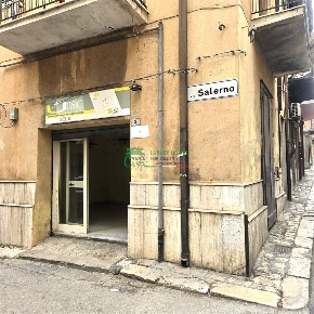 Foto Box a Gela di 38 m² in vendita