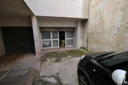 Foto Box a Ragusa San Luigi - Archimede di 32 m² con 1 locali in vendita