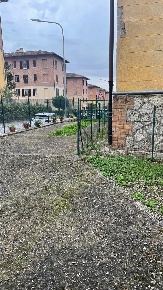 Foto Box a Siena di 100 m² in vendita