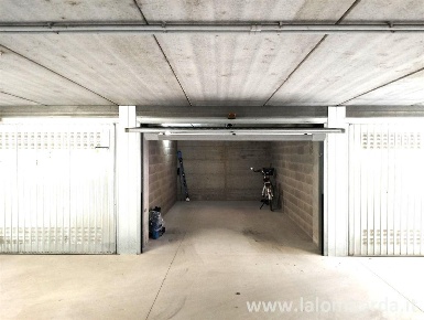 Foto Box in Via Battisti, Desenzano del Garda Desenzanino di 21 m²