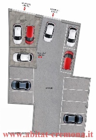 Foto Box in c.so Garibaldi, Cremona Centro di 15 m² in vendita