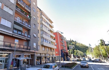 Foto Box a Brescia Crocifissa di Rosa in vendita
