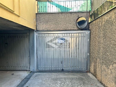 Foto Box a Pontirolo Nuovo in vendita