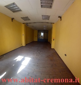 Foto Box in via fabio filzi, Cremona Sant'Ambrogio di 38 m² con 1 locali