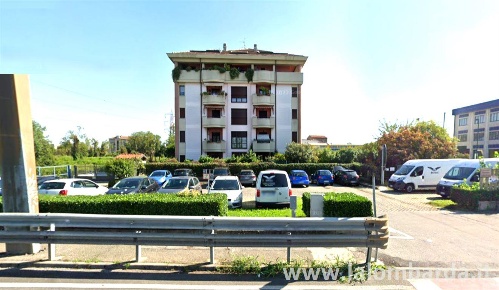 Foto Box in Via Borgazzi, Monza in vendita