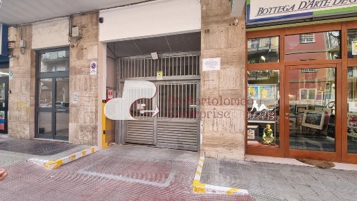 Foto Box a Bari di 24 m² con 1 locali in vendita