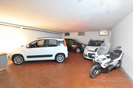 Foto Box in via roma, Malgrate di 64 m² in vendita