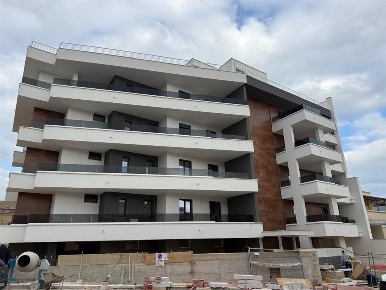 Foto Box in PIAZZA CAPITANEO 18, Bari Santo Spirito di 28 m² con 1 locali