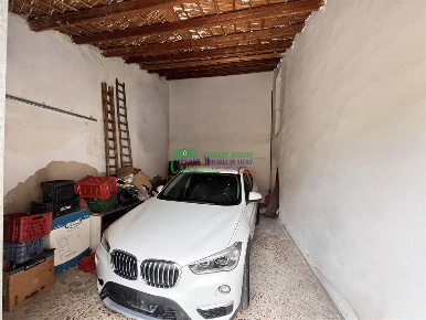 Foto Box in VIA GIUSEPPE GALLIANO, Comiso Centro di 38 m² con 1 locali