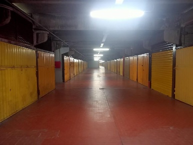 Foto Box in C.SO TAZZOLI, Torino Centro Europa di 13 m² con 1 locali