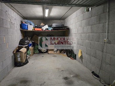 Foto Box a Sarzana di 17 m² con 1 locali in vendita