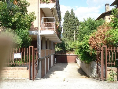 Foto Box in Via Cristoforo Colombo, Foligno in vendita