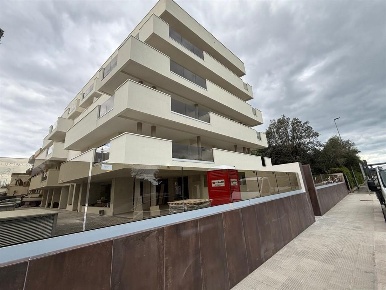 Foto Box in VIA NAZIONALE, Bari Palese di 23 m² con 1 locali in vendita
