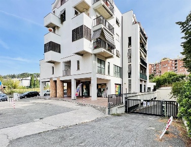 Foto Box in Via Gaetano Donizetti, Albano Laziale in vendita