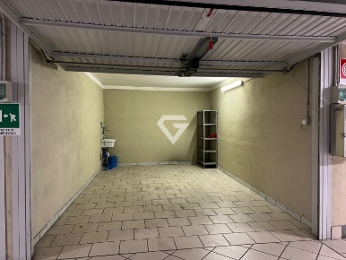 Foto Posti auto in Piazza Italia, Loano Centro di 18 m² in vendita