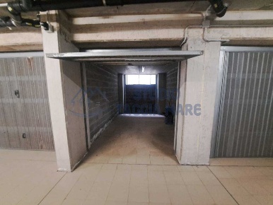 Foto Posti auto in Via Ferdinando Magellano, Taggia Centro di 16 m²