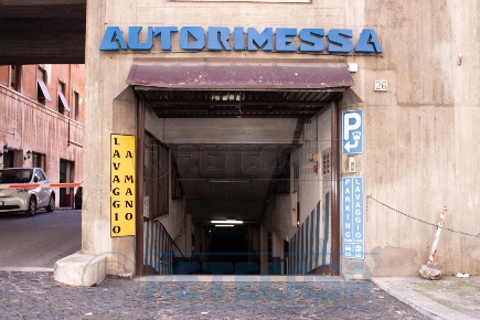 Foto Posti auto in Via di San Paolo alla Regola 26, Roma Testaccio