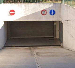 Foto Posti auto in Via dei Platani, Firenze Isolotto Talenti di 28 m²