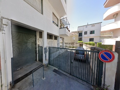 Foto Posti auto a Giugliano in Campania Giardini - Oasi Sacro Cuore