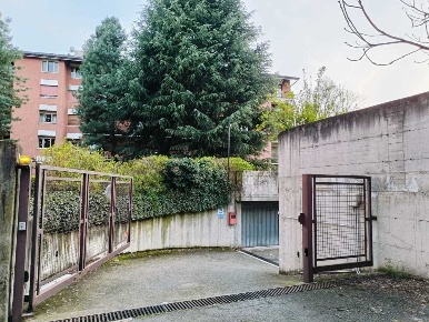 Foto Posti auto in Via Dott. L. Rossetti 19, Ciriè Centro di 15 m²