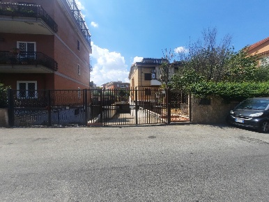 Foto Posti auto in Via Bolognetta, Roma in vendita