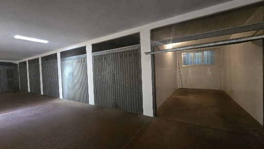 Foto Posti auto in via  piani romani  24, Alassio di 16 m² con 1 locali