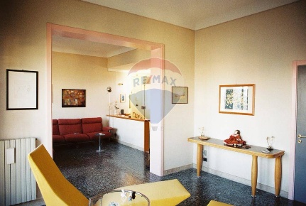 Foto Appartamento in via natalelli, Ragusa Centro di 178 m² con 6 locali