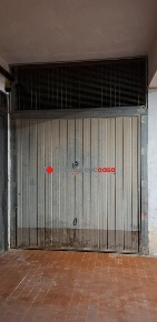 Foto Posti auto a Pomezia di 53 m² in vendita