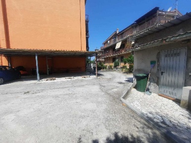Foto Posti auto in Via Caltavoturo, Roma in vendita